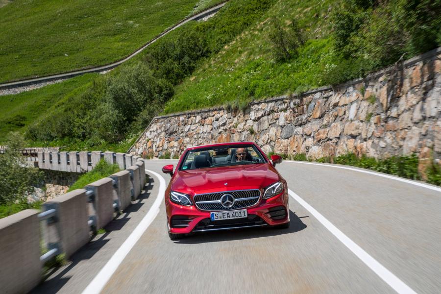  Mercedes-Benz E300 AMG Line Cabriolet 2017 года  (WW) (фото 16 из 32)